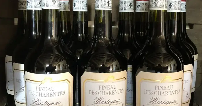 6 Bouteilles De Pineau Des Charentes Rastignac Jeune Rouge