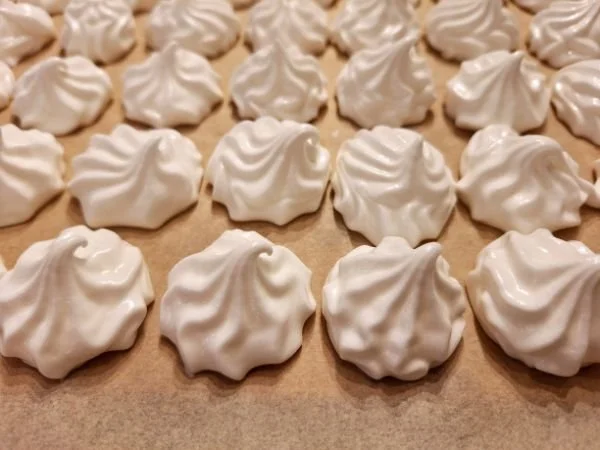 Mini Meringues 75g