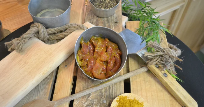« spécial barbecue » Emincés de faisan marinés curry coco – 500gr