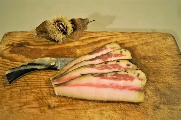 Vuletta Fermière (Guanciale) de Porc Noir Nustrale -Sans Nitrite – En Tranches